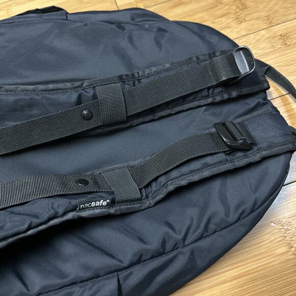 Pacsafe Metrosafe LS350 Anti Theft Black Backpack Travel RFID Safe Lightweight - Picture 11 of 11